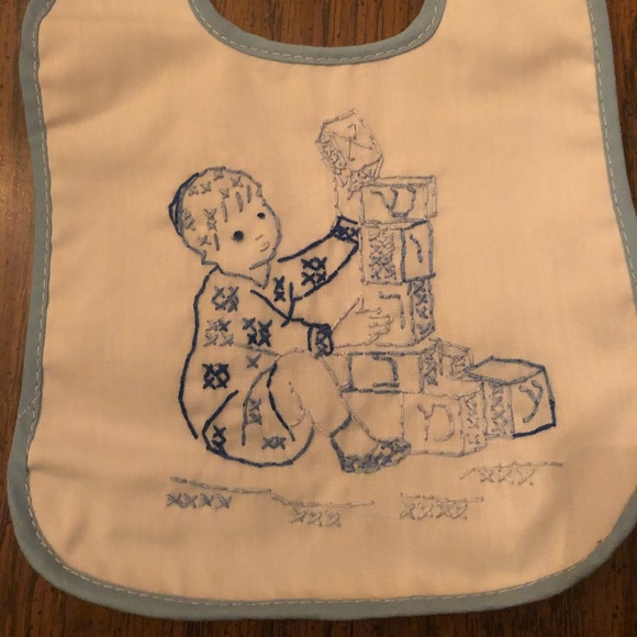 Hand stitched baby bibs - Picture 1 of 5